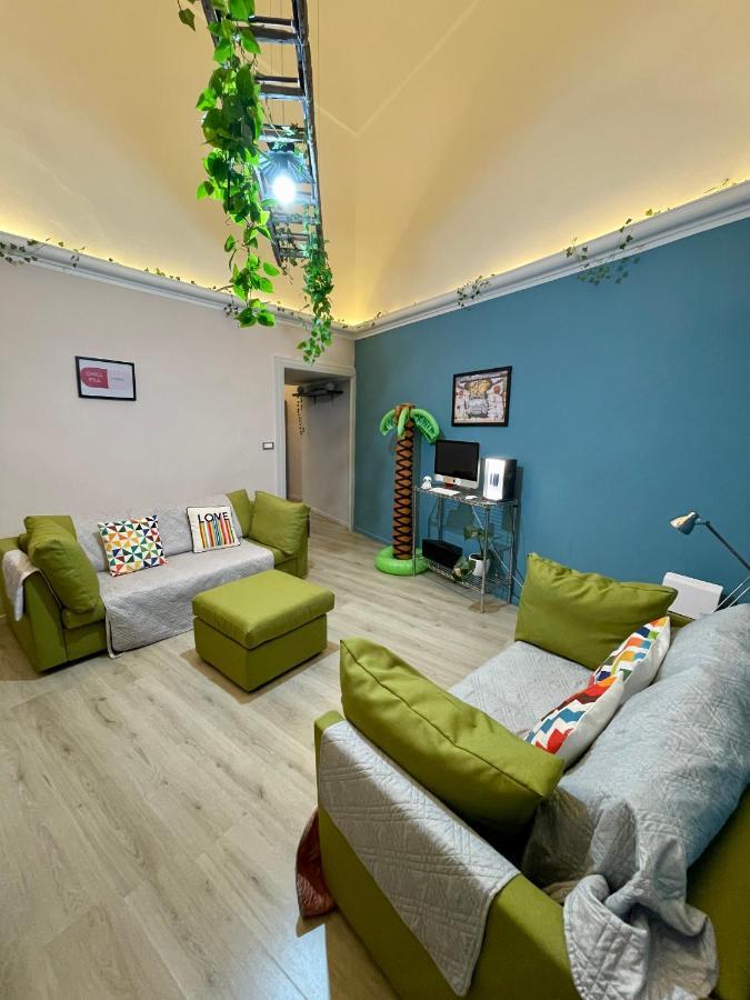 4 Balconi Rooms Paladini B&B E Appartamenti เลชเช ภายนอก รูปภาพ