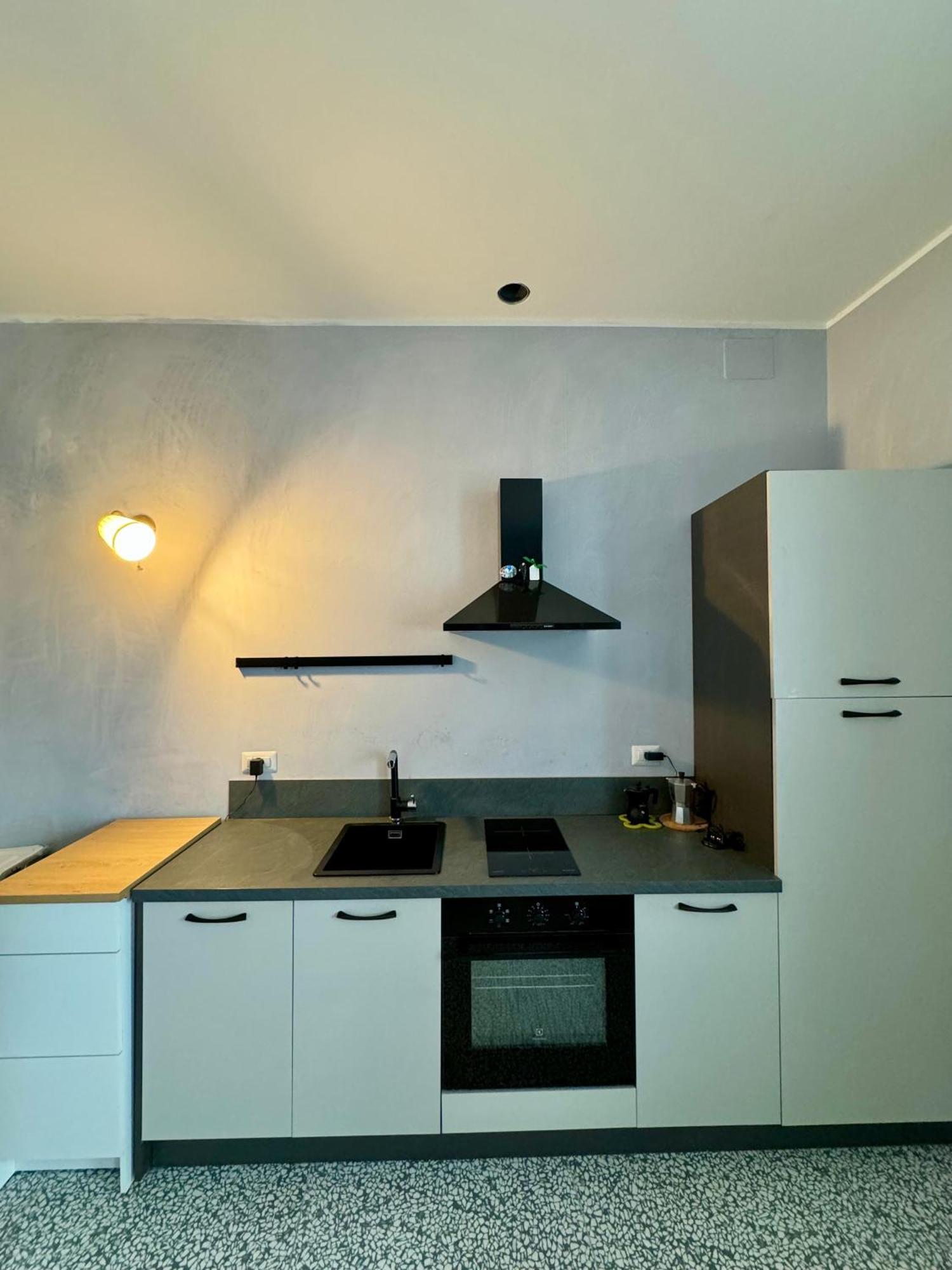 4 Balconi Rooms Paladini B&B E Appartamenti เลชเช ภายนอก รูปภาพ