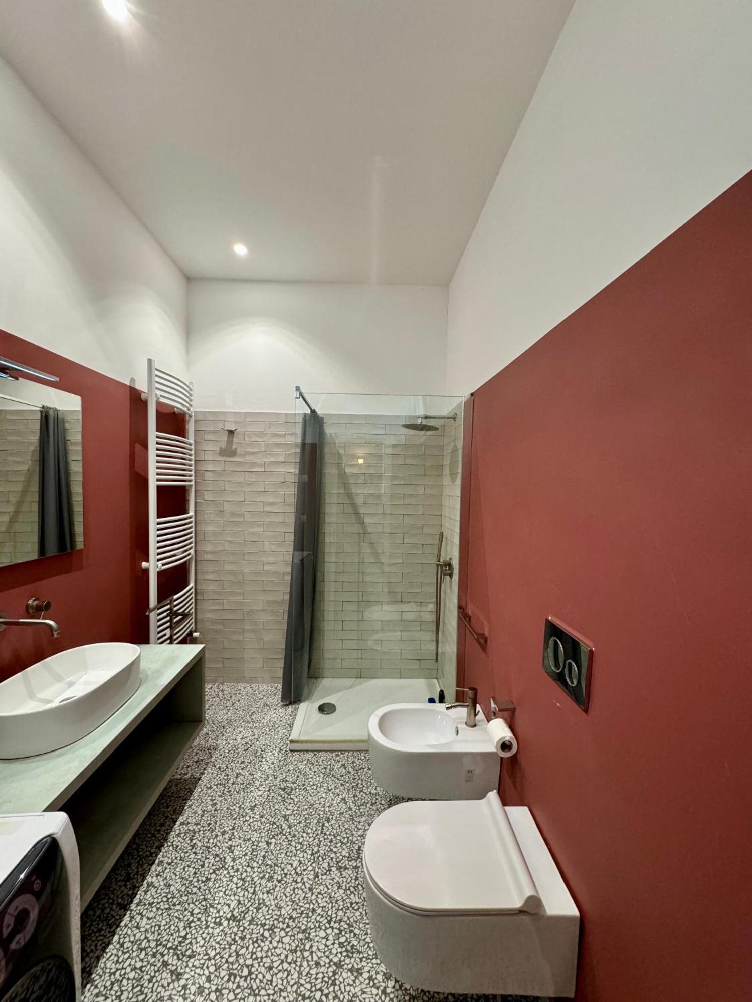 4 Balconi Rooms Paladini B&B E Appartamenti เลชเช ภายนอก รูปภาพ